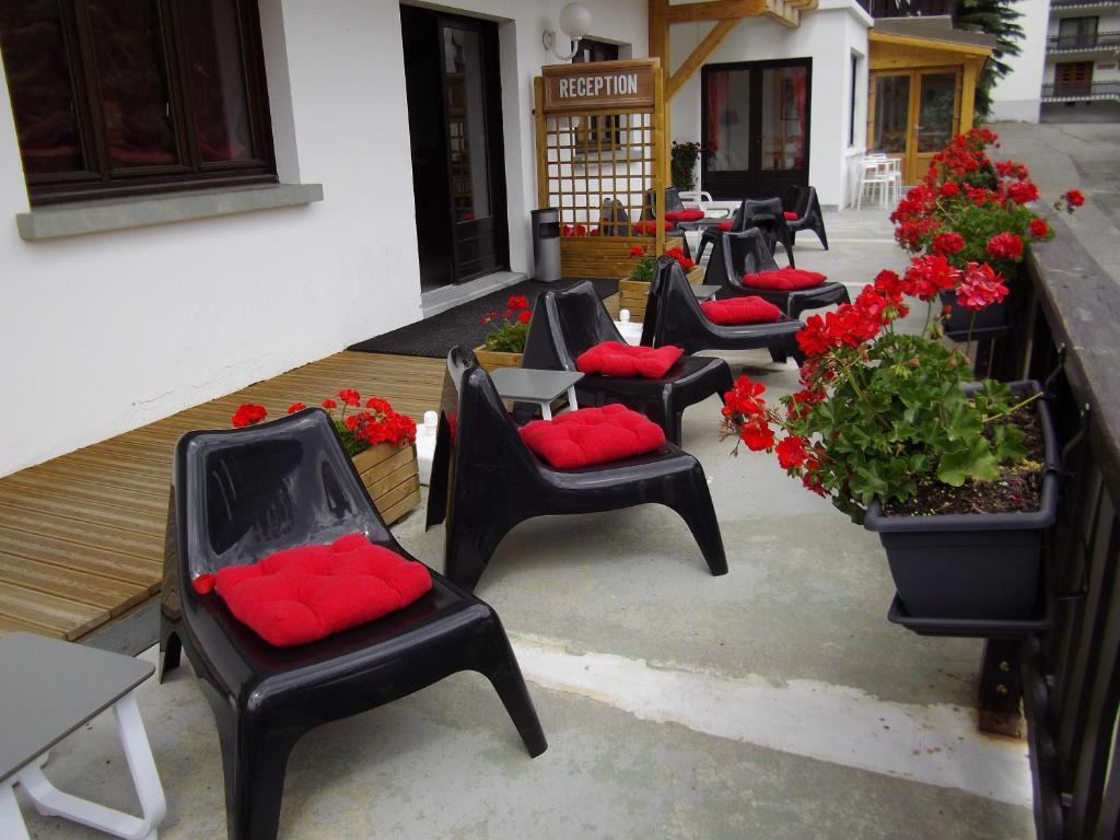 Hotel De La Valentin Лес дьо Алпс Екстериор снимка